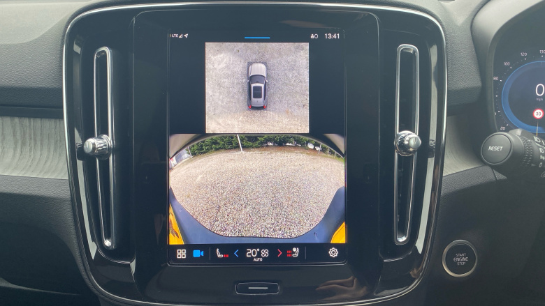 Volvo XC40 2.0 B4P Ultra Dark 5dr Auto Petrol Estate